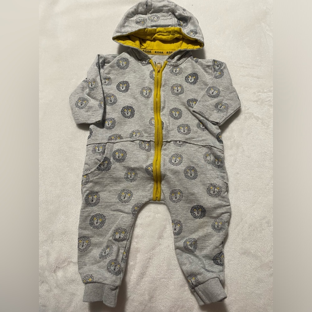 Mini club Lion Harem outfit